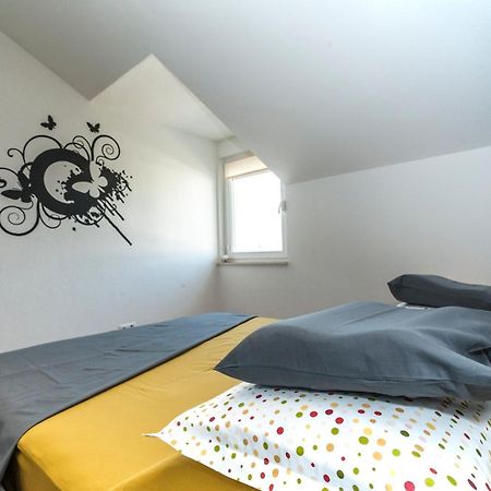 Apartment Tin Kastela Luaran gambar