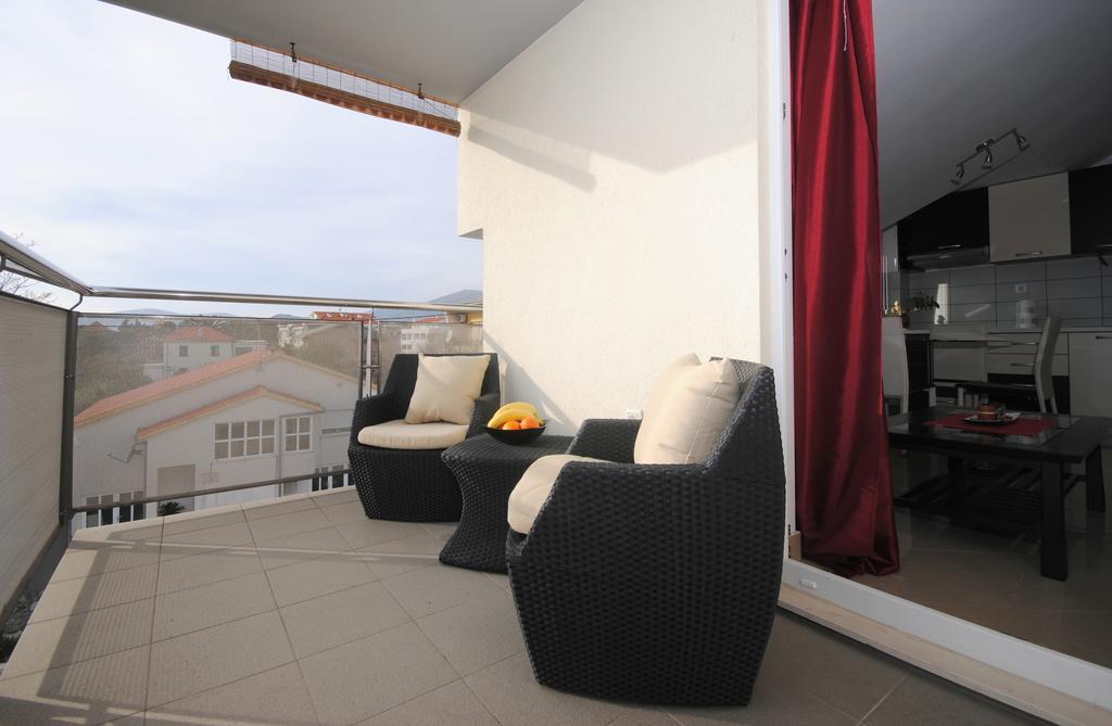 Apartment Tin Kastela Luaran gambar