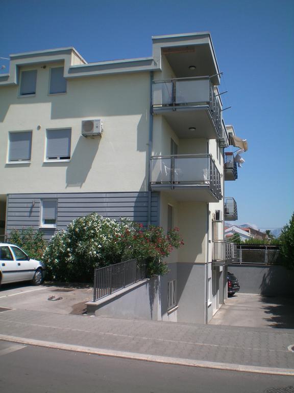 Apartment Tin Kastela Luaran gambar